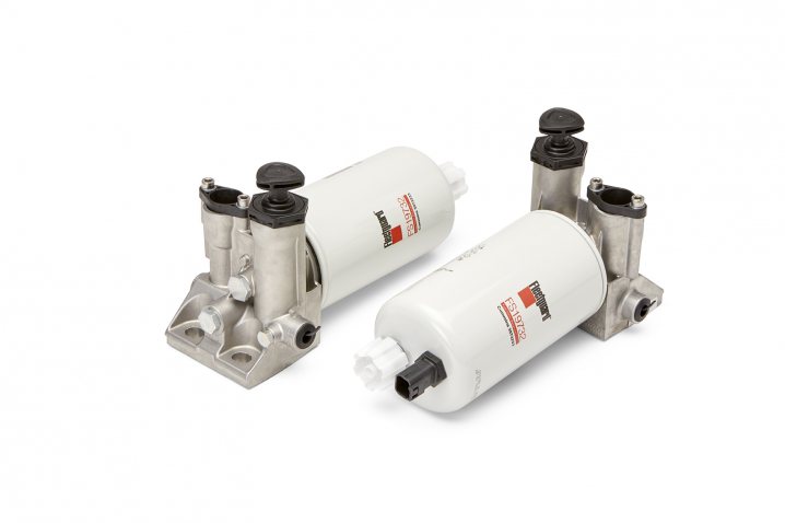 FLEETGUARD FS19732 fuel filter element