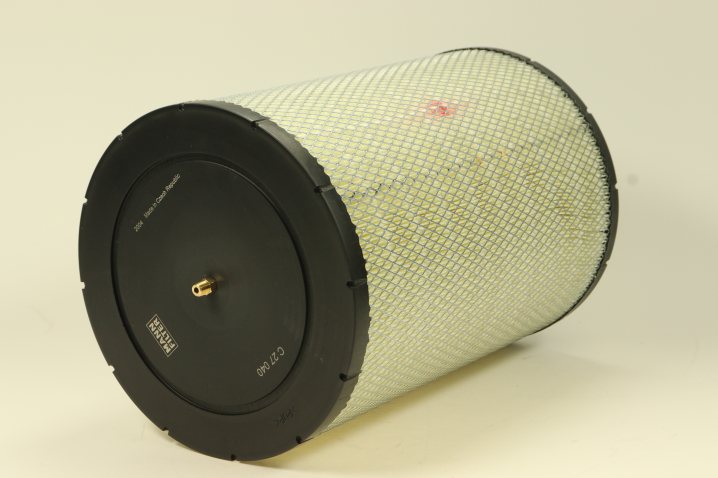 MANN-FILTER C27040 air filter element