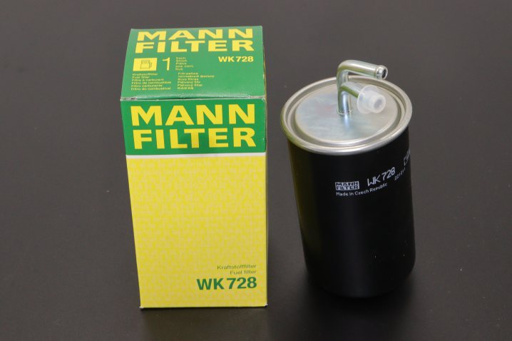 MANN-FILTER WK728 Kraftstoff-Leitungsfilter (Inline)