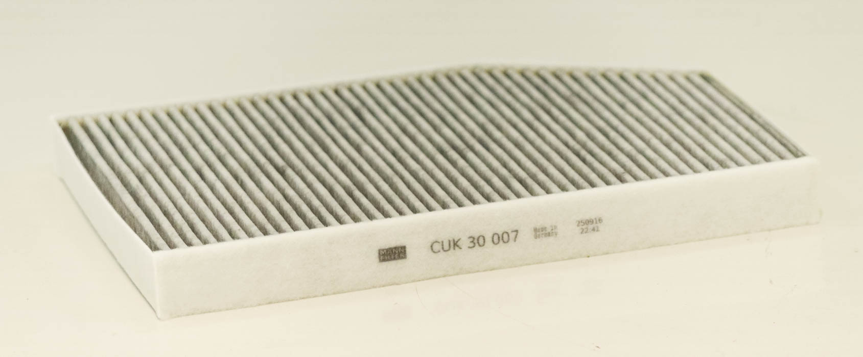 MANN-FILTER CUK30007 cabin air filter (activated carbon)