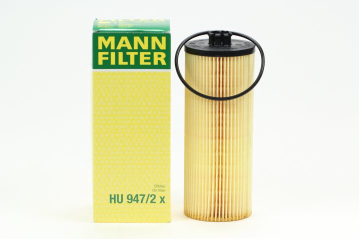 MANN-FILTER HU947/2x Flüssigkeitsfilterelement (metallfrei)