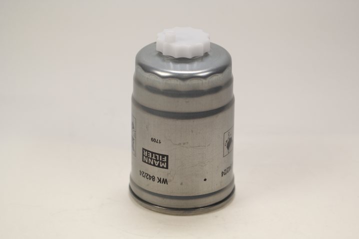 MANN-FILTER WK842/24 Kraftstoffwechselfilter
