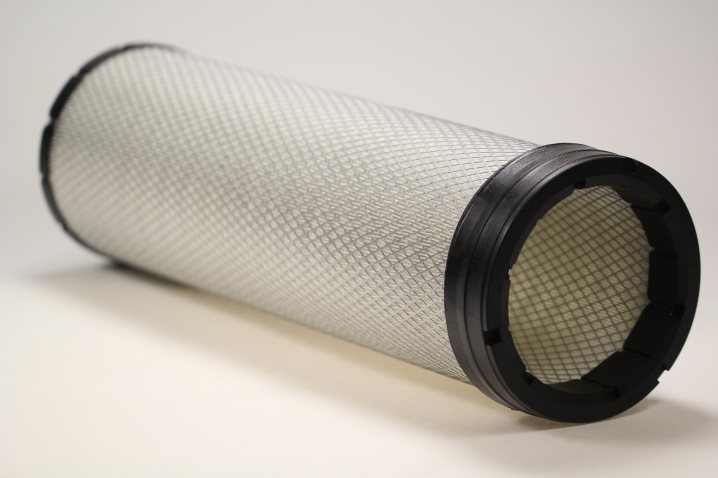 MANN-FILTER CF18211 air filter element (secondary)