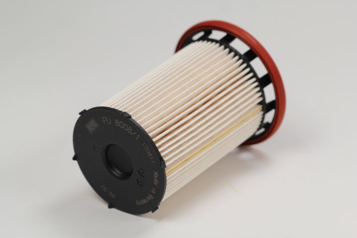 MANN-FILTER PU8008/1 Kraftstofffilterelement (metallfrei)